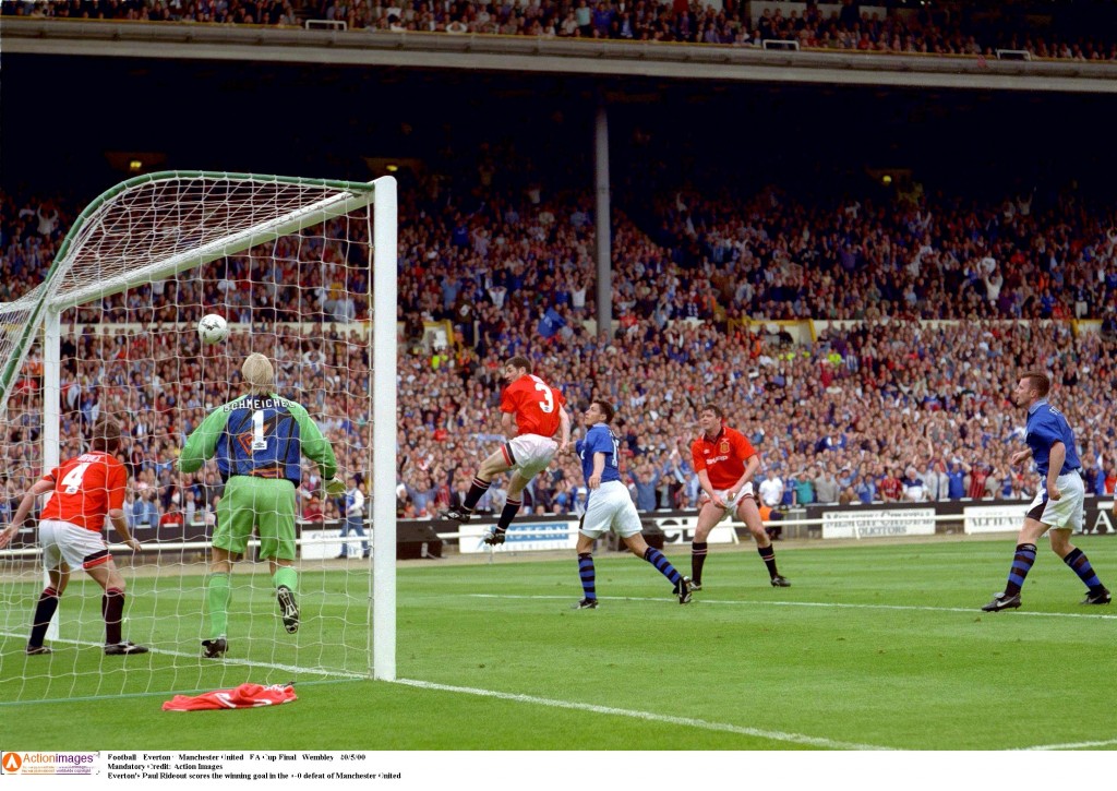 Everton's Paul Rideout scores the winning goal in the 1-0 defeat of Manchester United at Wembley in 1995. Action Images