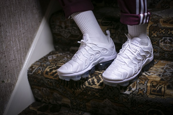 what to wear with nike vapormax plus